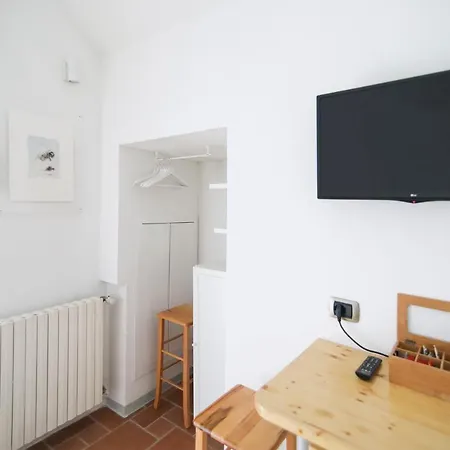 Little - Indipendente Nella Torre 3*